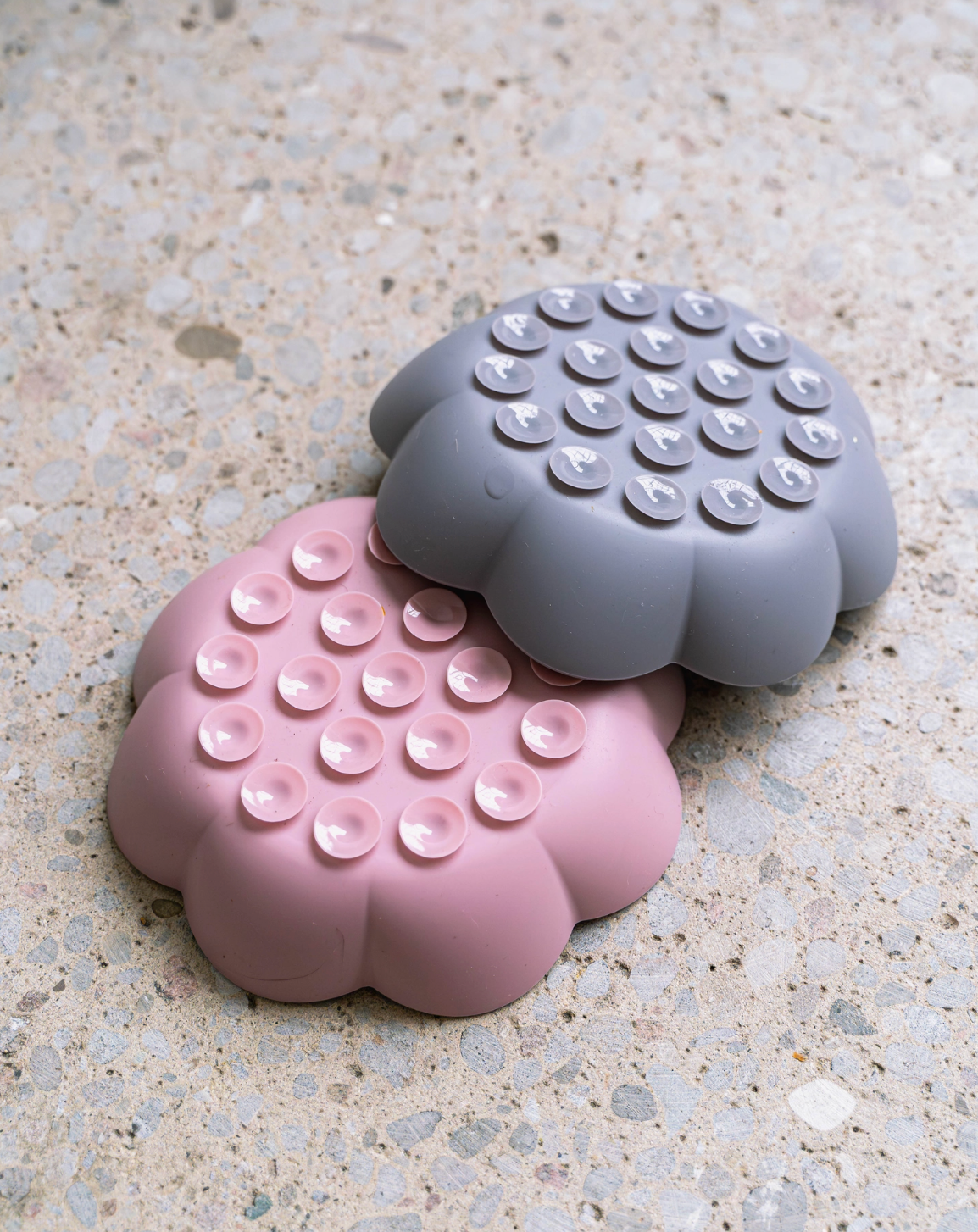 Flower Slow Feeder - Grey